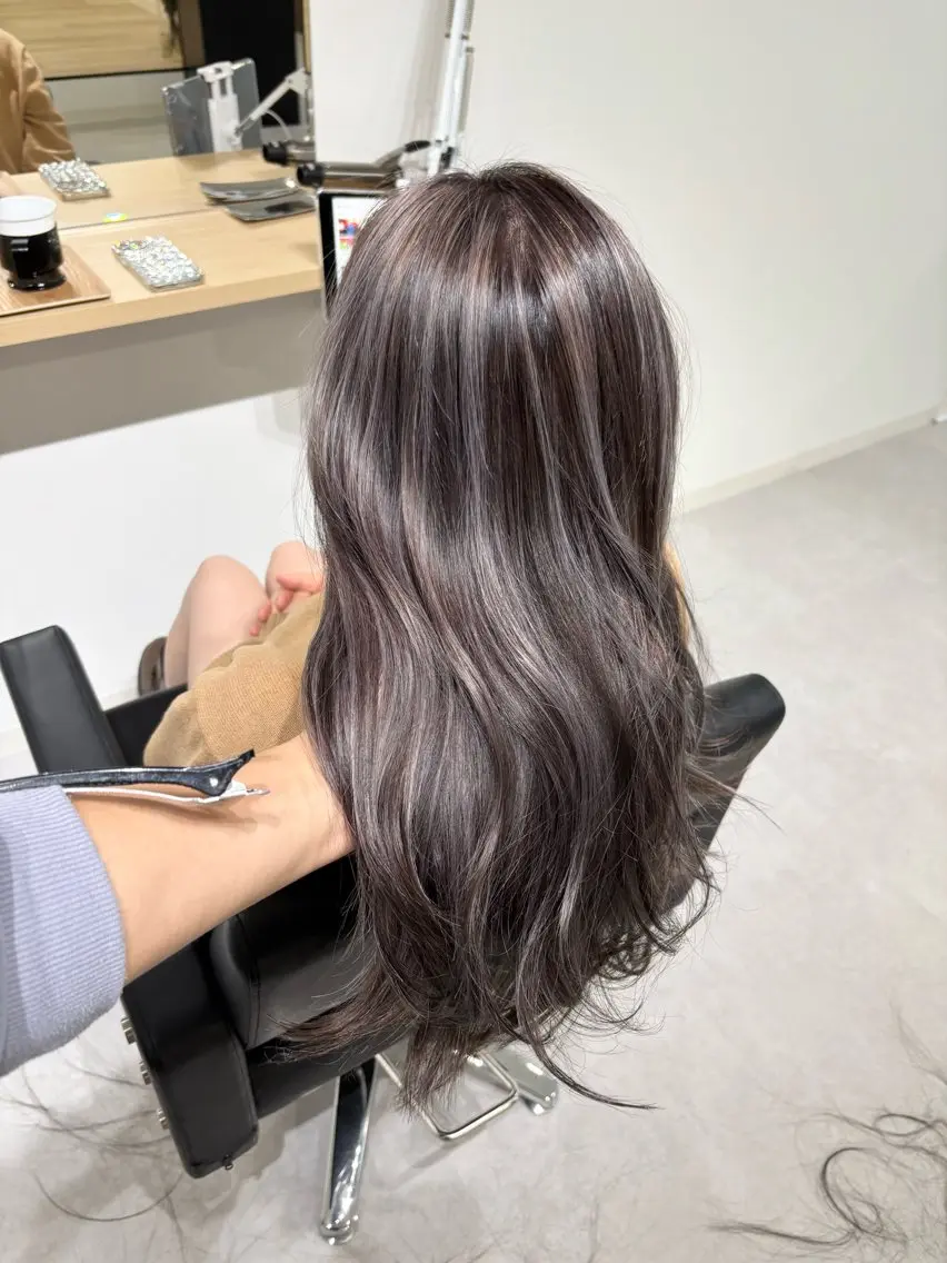 ロング ケアブリーチ 黒瀬有汰のヘアスタイル