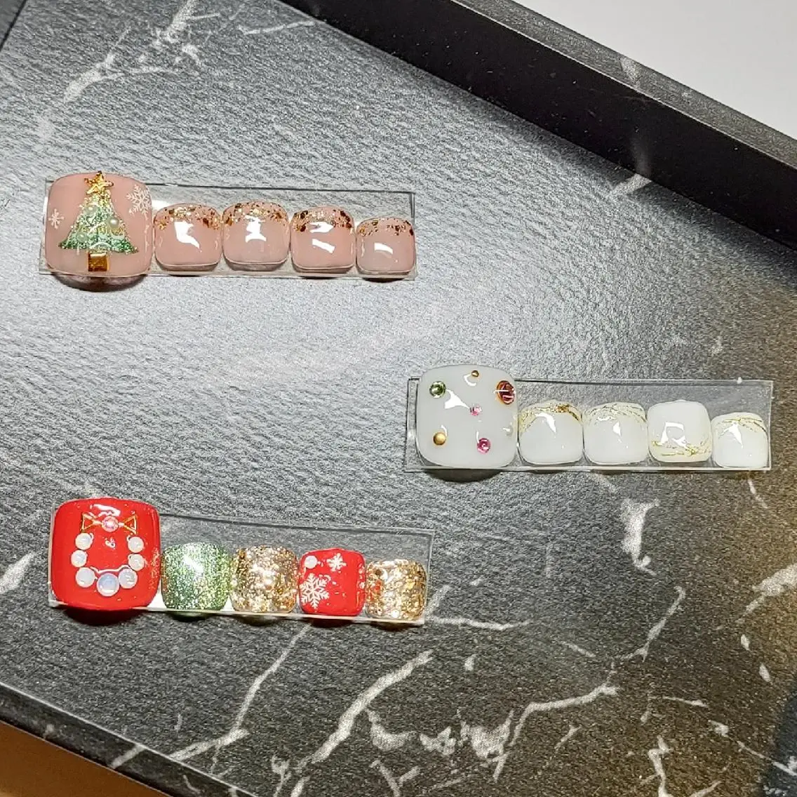 ネイル フットネイル 吉澤 友恵のネイルデザイン