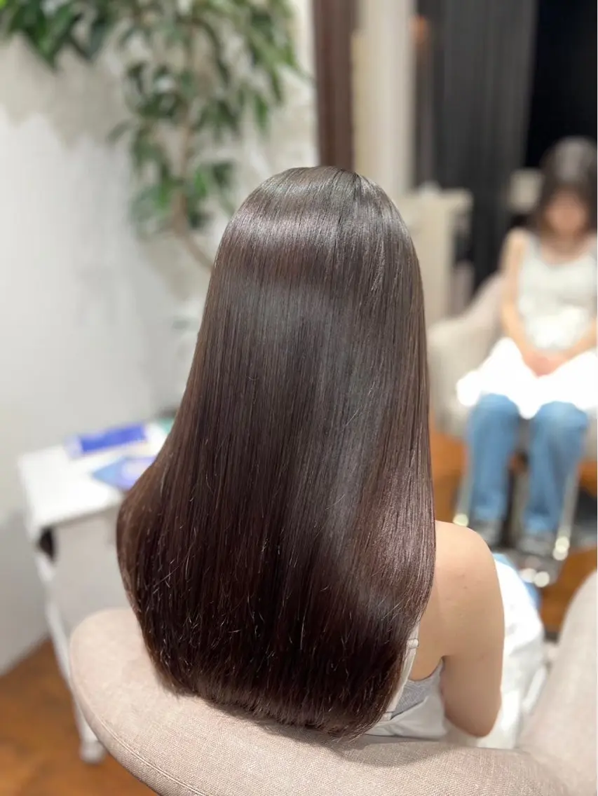 ロング トリートメント 岡本 愛梨のヘアスタイル