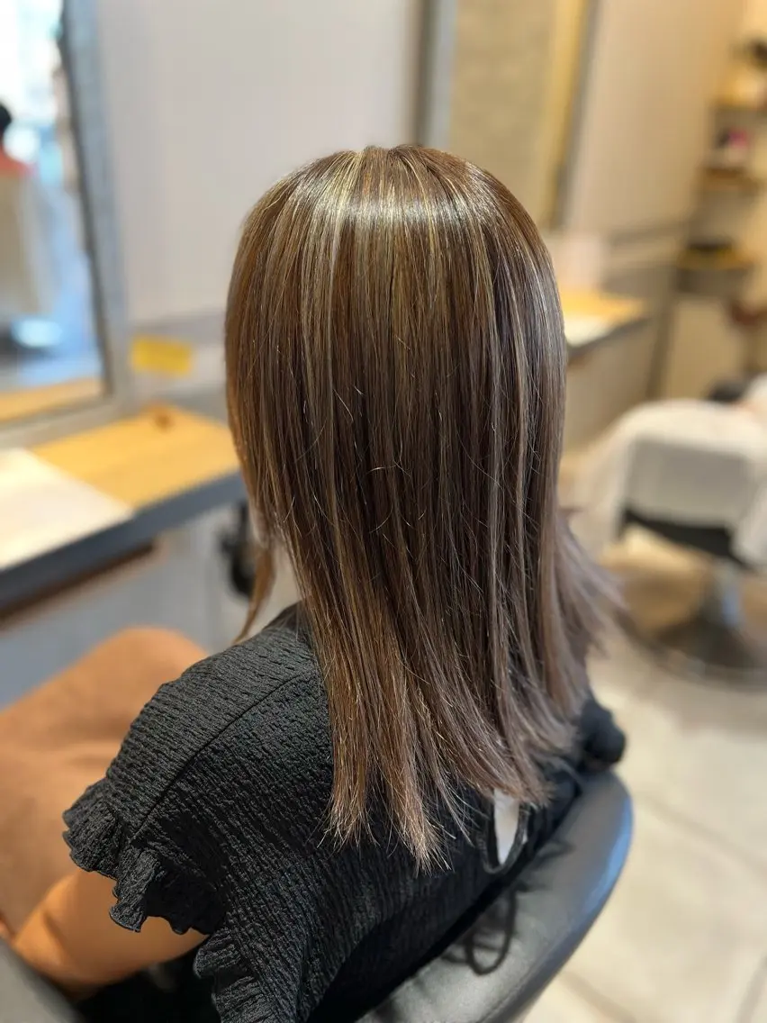 セミロング カラー 透明感カラー ハイライトカラー ハイライト 髪質改善 縮毛矯正 ヘアカラー トリートメント 大谷 真祈/似合わせ /ハイライト玄人のヘアスタイル
