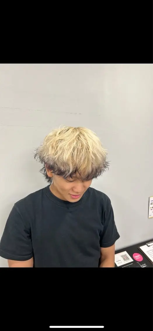 ショート カラー メンズ メンズハイトーン デザインカラー ダブルカラー ハイトーンカラー スエキ タクミ／昭島のヘアスタイル