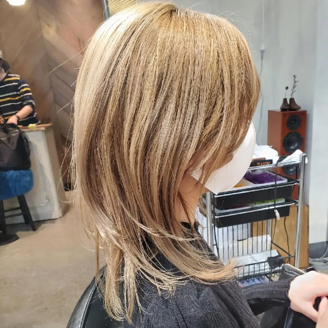 ミディアム ハッシュカット 韓国レイヤー　 suzuのヘアスタイル
