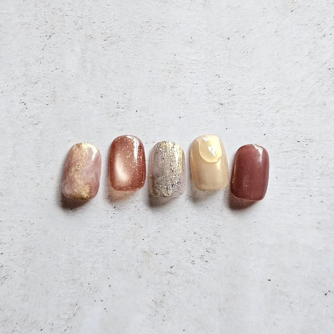 ネイル ブラウン ニュアンスネイル ピンク ハンドネイル Nailsalon manoのネイルデザイン
