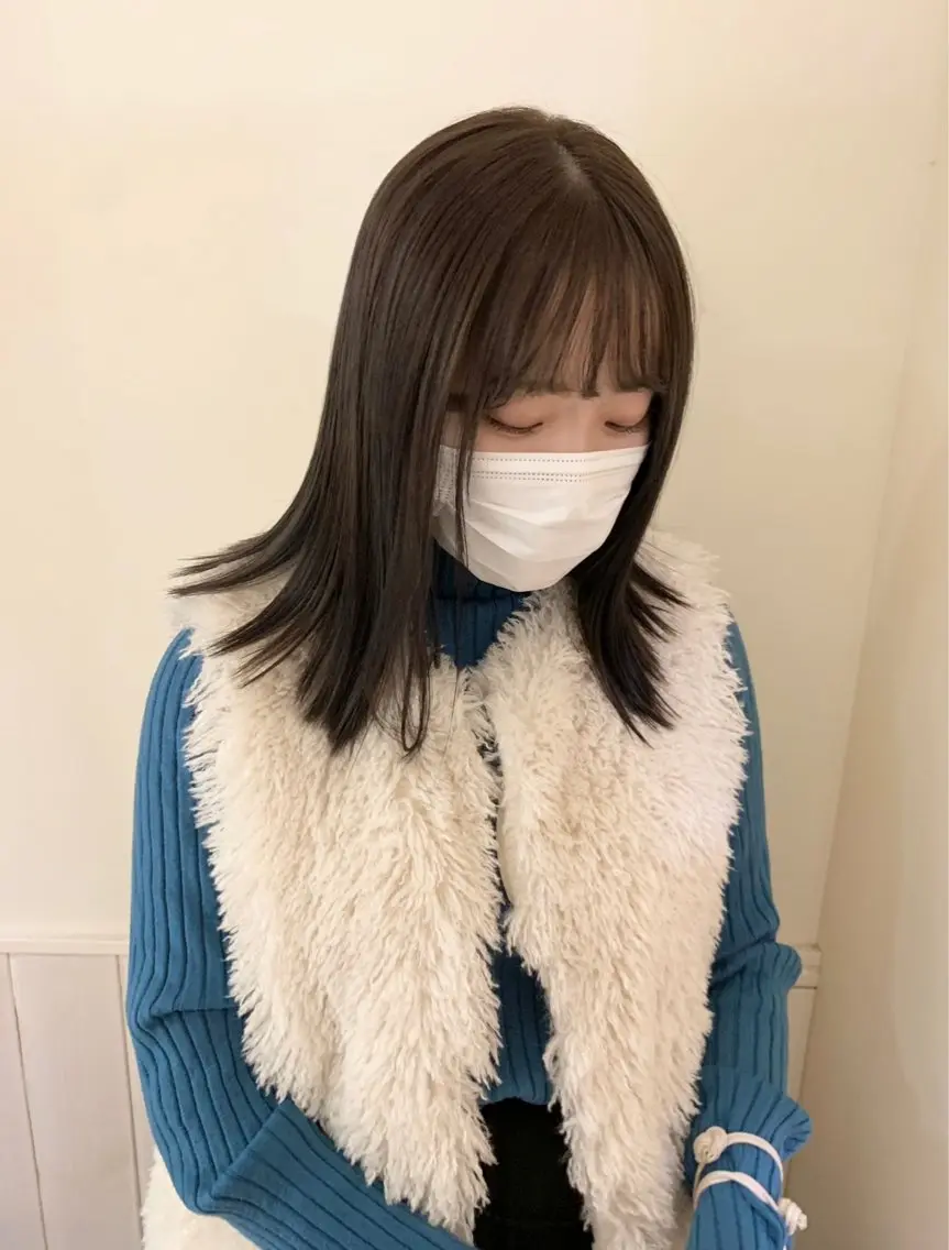 セミロング カラー グレージュ オリーブグレージュ オリーブグレー 髪質改善 カット ヘアカラー トリートメント 落合希 Olivebeigeのヘアスタイル