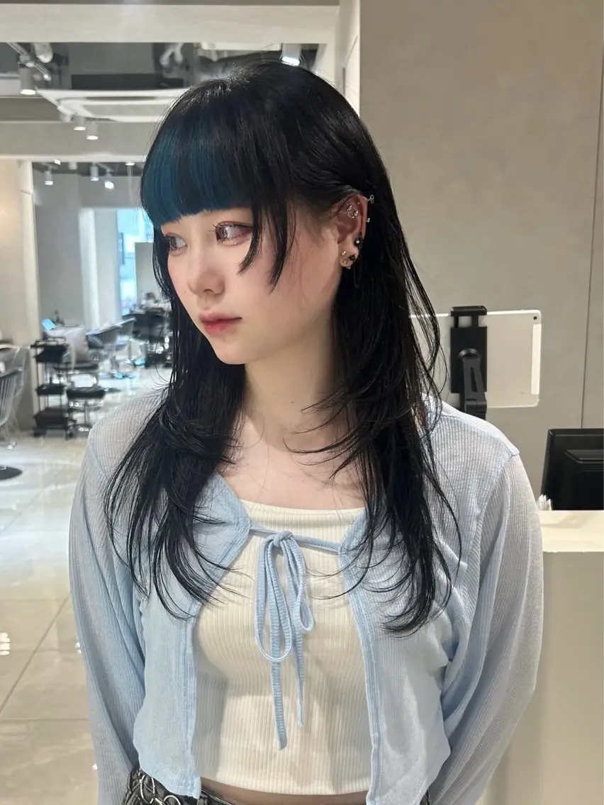 ロング 上品ハイトーン×艶 カラー🤍／ふうか༊のヘアスタイル