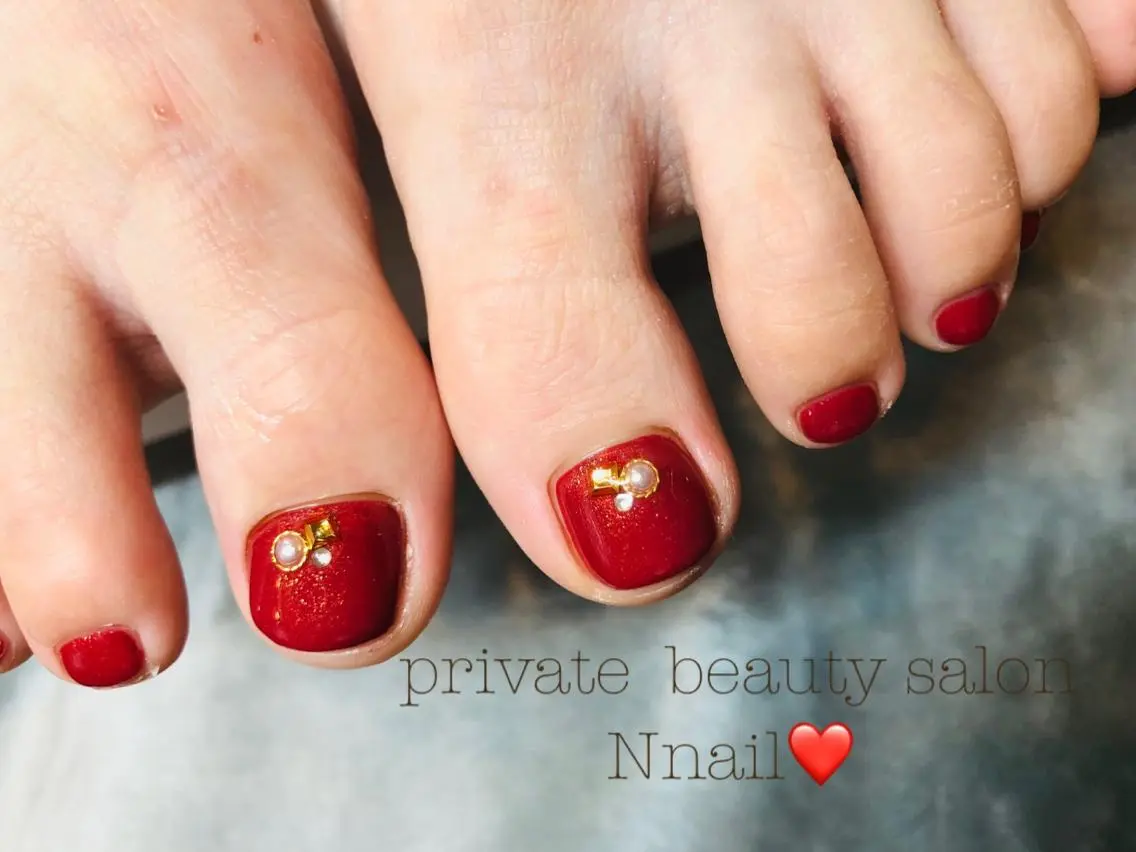 フットジェル🌟ワンカラー❣️(オフ込み、ストーン💎10粒サービス✨)の写真