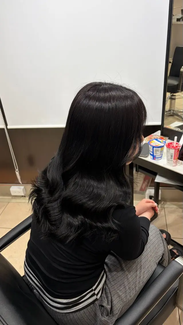 セミロング カラー 透明感カラー 韓国風ヘア Raruga🎀 淺野愛里のヘアスタイル