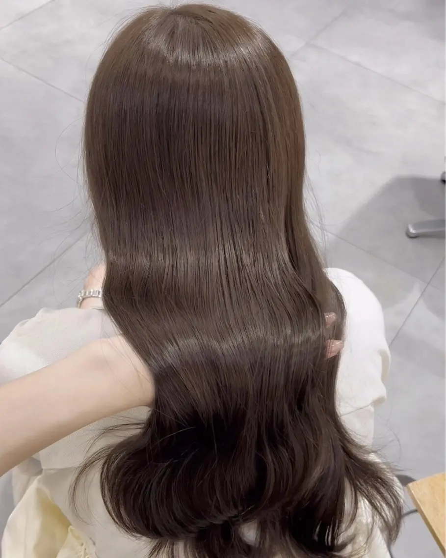 ロング ヘアカラー トリートメント ブリーチなしカラー /ベージュカラーのヘアスタイル
