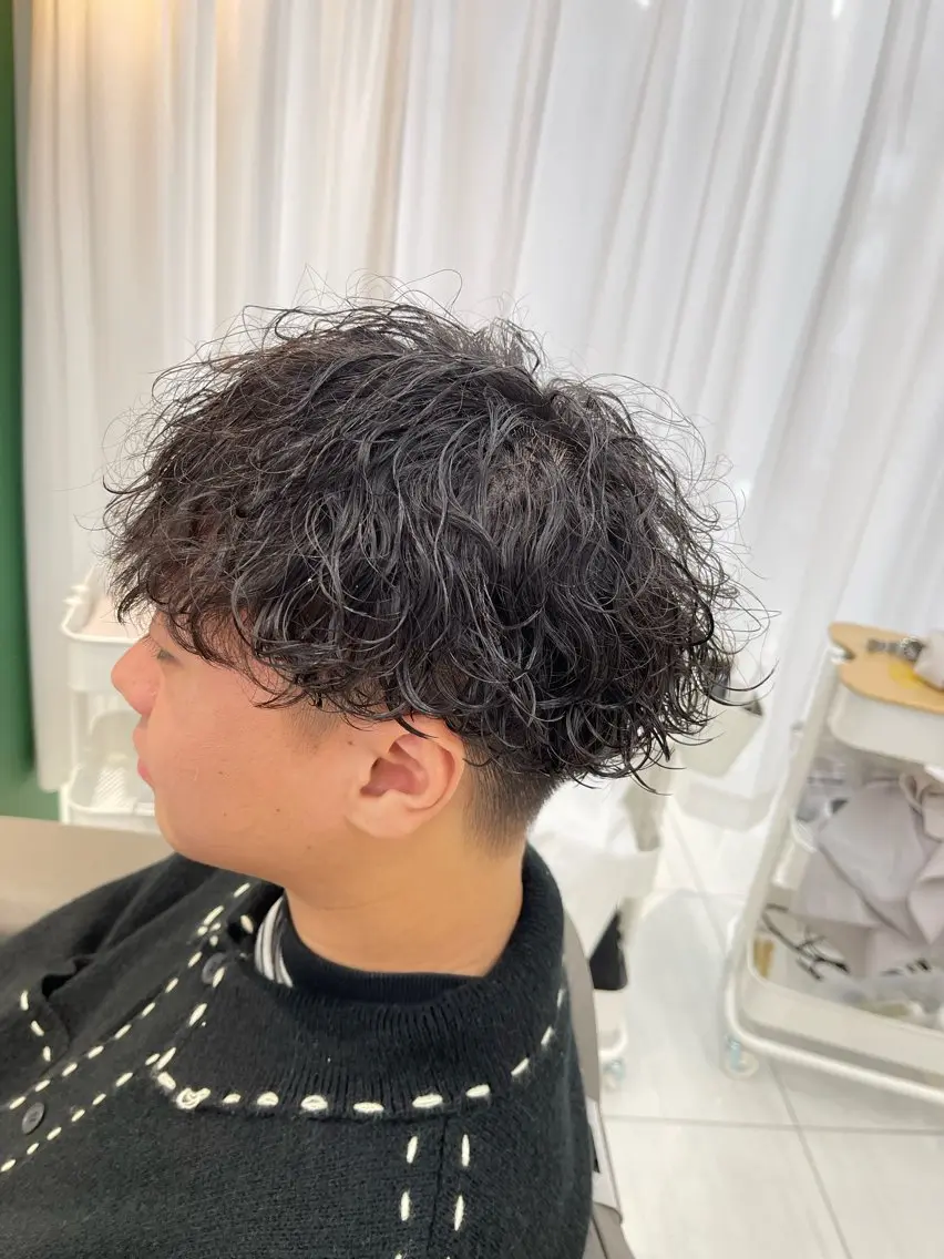 カット＋波巻パーマ＋bcaトリートメント＋シェービング＋眉カットの写真