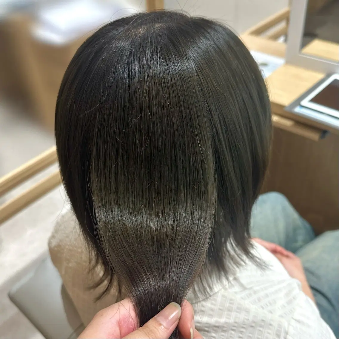 ミディアム カラー カット ヘアカラー 近藤 優羽のヘアスタイル