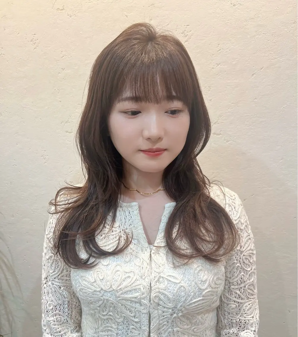 ロング カラー ベージュカラー カット ヘアカラー トリートメント 工藤 梨花のヘアスタイル
