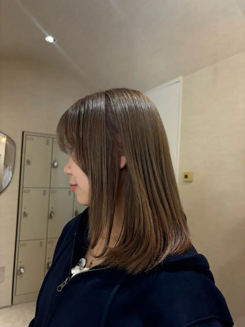 ミディアム 段野吾颯 ／ベージュカラーのヘアスタイル