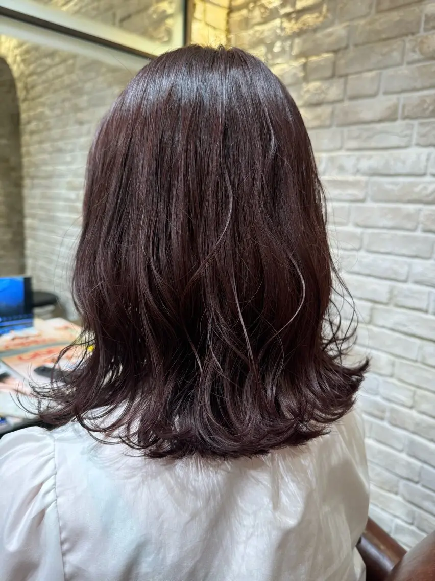 ミディアム カラー ピンクカラー 野口 菜緒のヘアスタイル