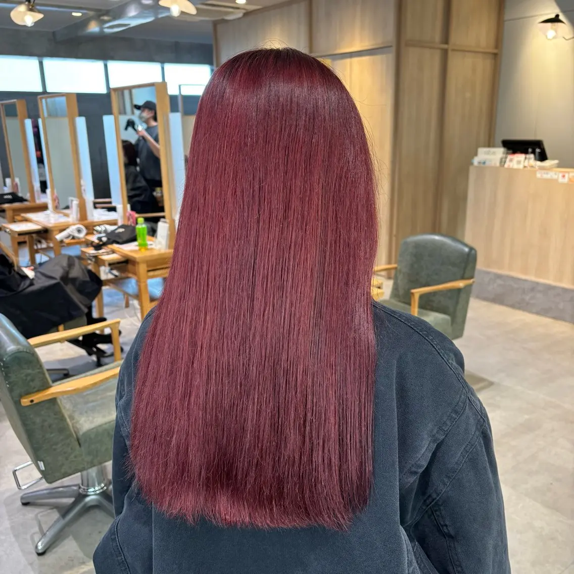 ロング カラー レッドカラー カット ヘアカラー りあの🎀 /暖色カラー🍒のヘアスタイル