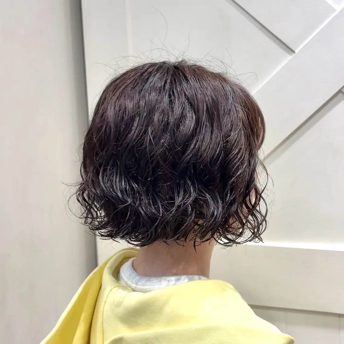 ミディアム パーマ ミディアムパーマ ボブ カット パーマ 横浜パーマ🌐ボブ✨ 暖色カラーもえかのヘアスタイル