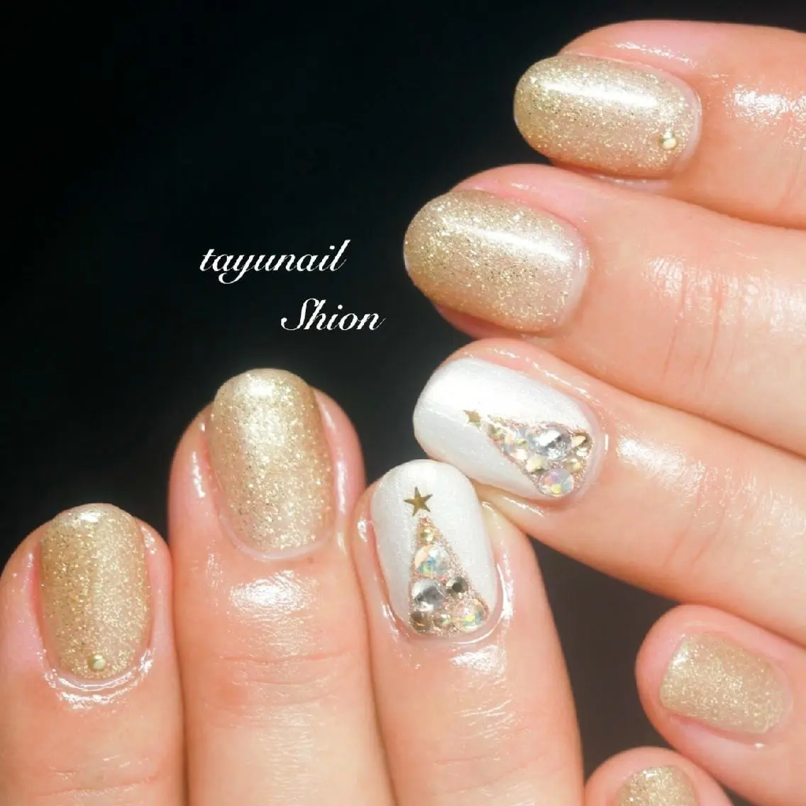 ネイル ブルー ジェルネイル キラキラネイル パラジェル 冬ネイル ネイルサロン 【たゆnail】のネイルデザイン