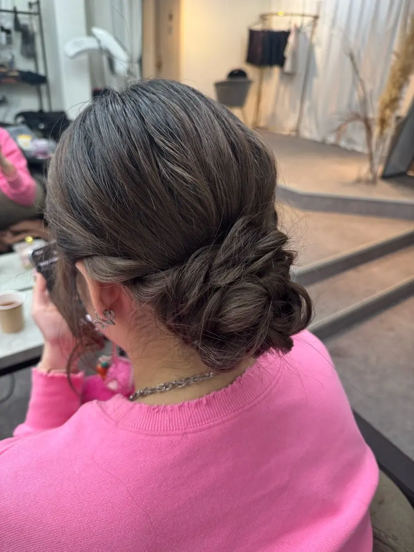 🎀 シニヨンヘアアレンジ 🎀の写真