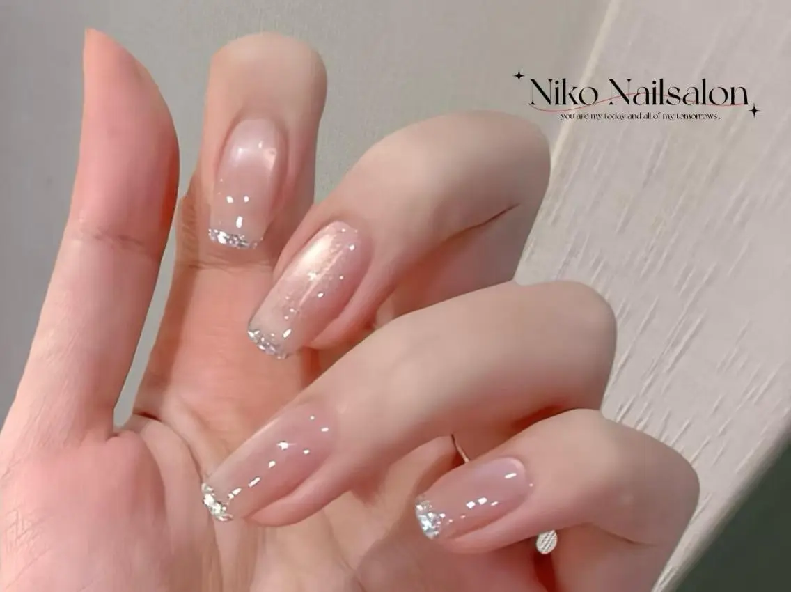 ネイル 長さ出し フットネイル フレンチネイル ジェルネイル ガラスフレンチ Nikoネイルサロン 本八幡店のネイルデザイン