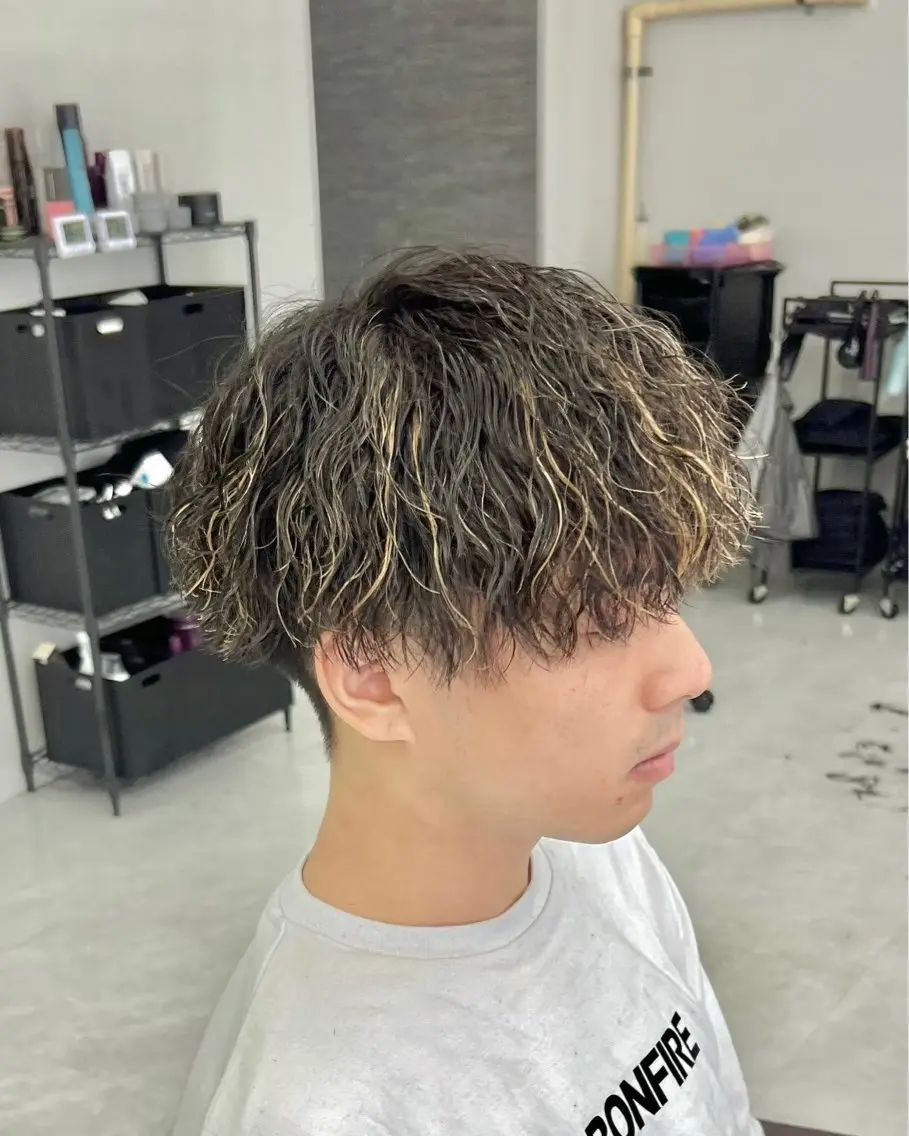 【今だけ限定‼️】メンズカット＋パーマ＋ハイライト🔆の写真