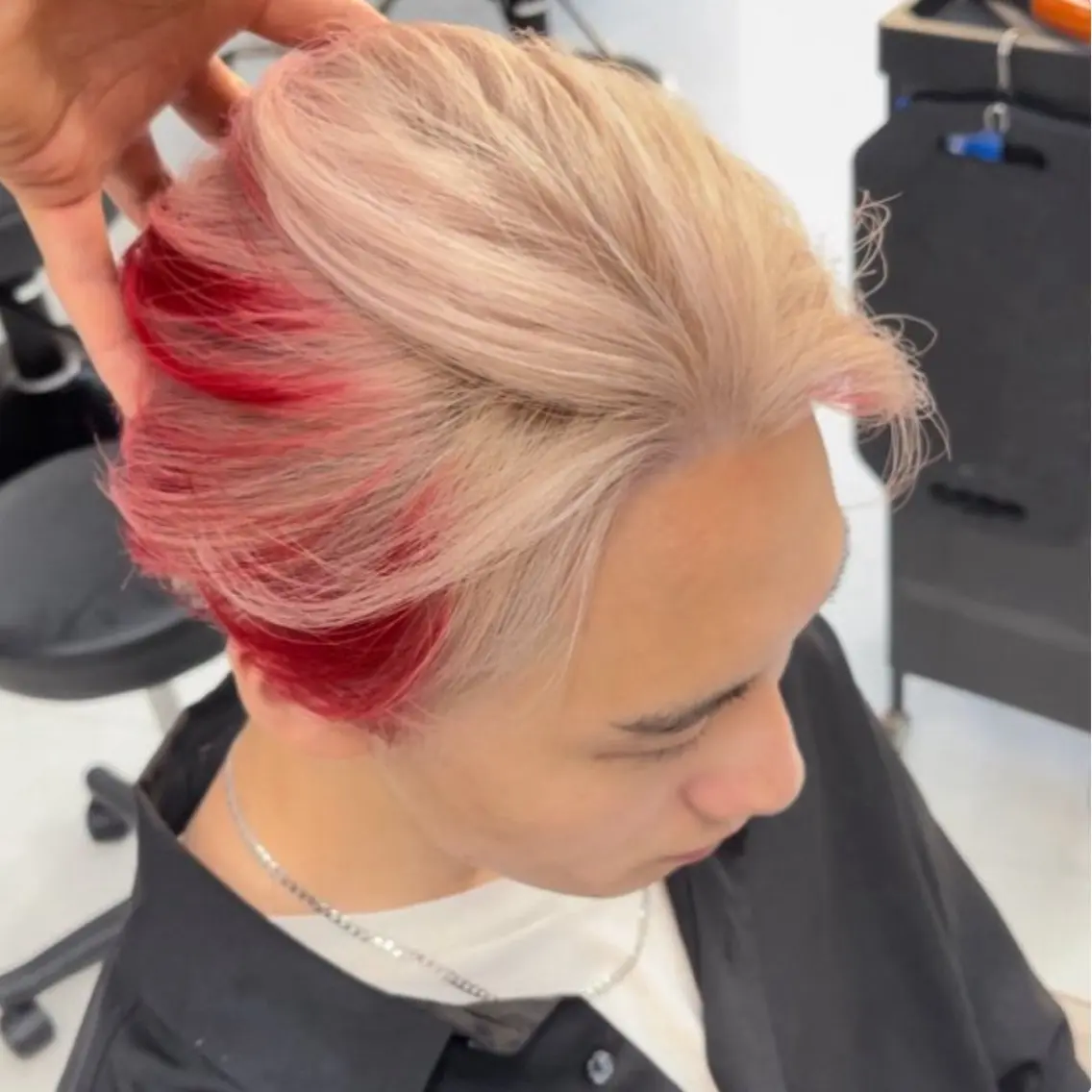 セミロング カラー パーマ ヘアアレンジ メンズ レイヤーの魔術師 𓍼takumi𓍼のヘアスタイル