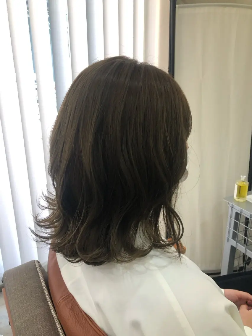 ミディアム カラー ベージュカラー オリーブベージュ 佐々木 政徳のヘアスタイル