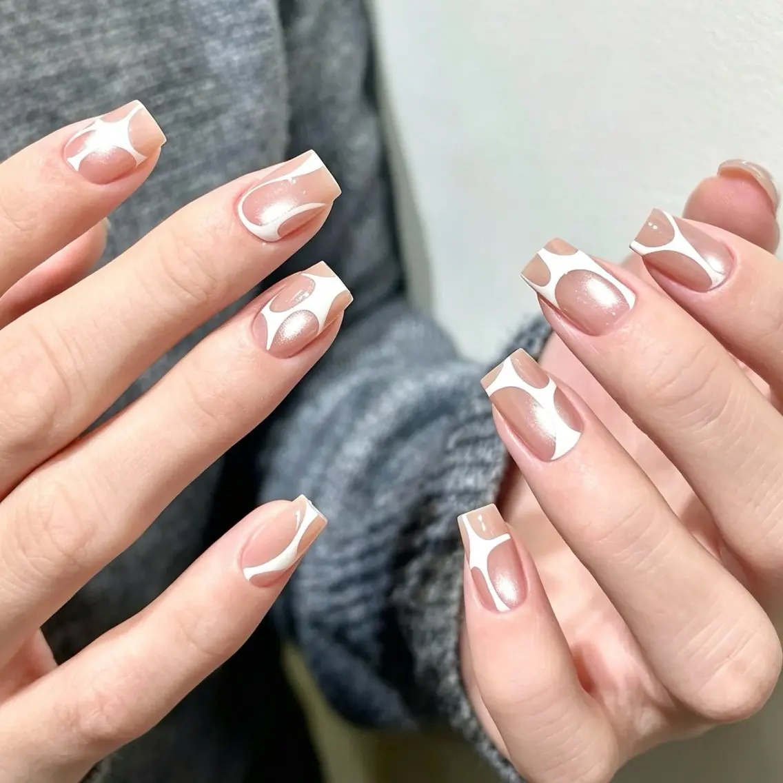 ネイル ニュアンスネイル シンプルネイル ハンドネイル Tongtong Nail Salonのネイルデザイン
