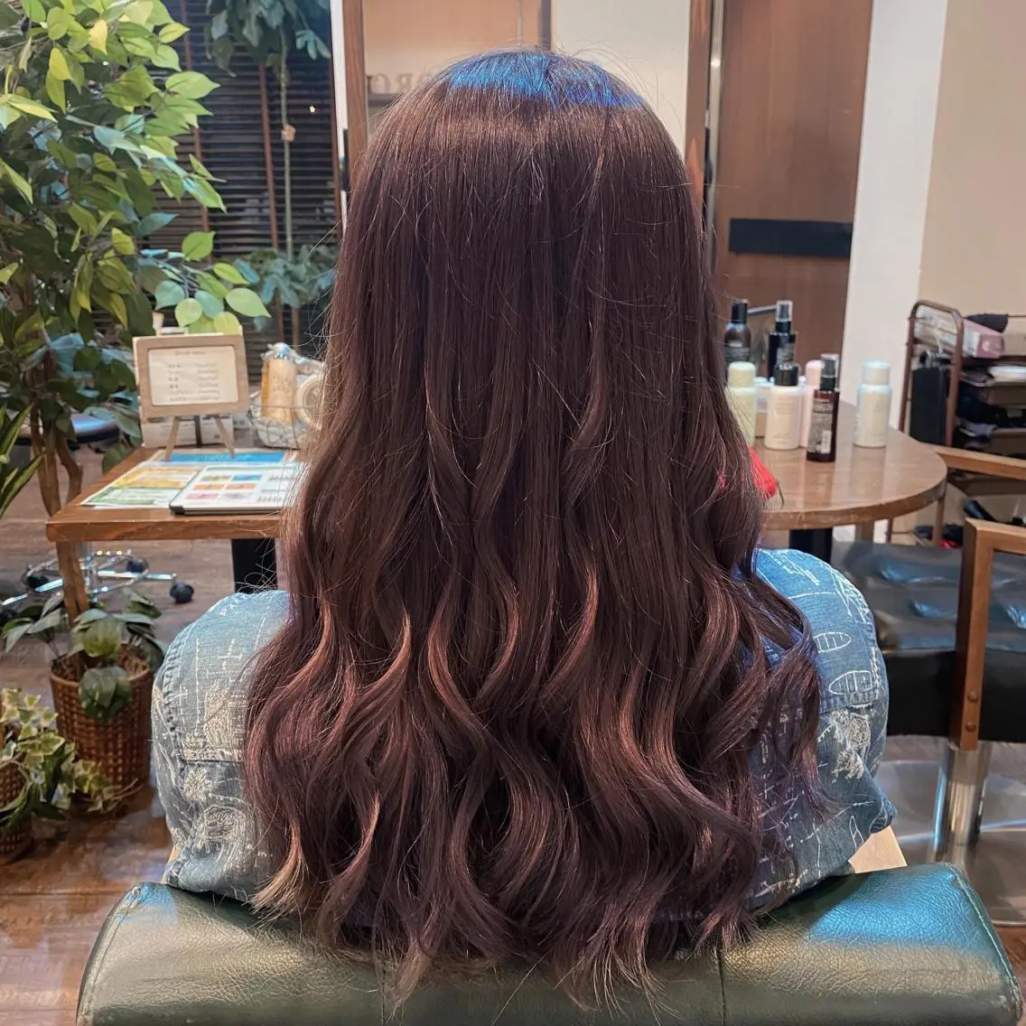 ロング 藤岡 由起のヘアスタイル
