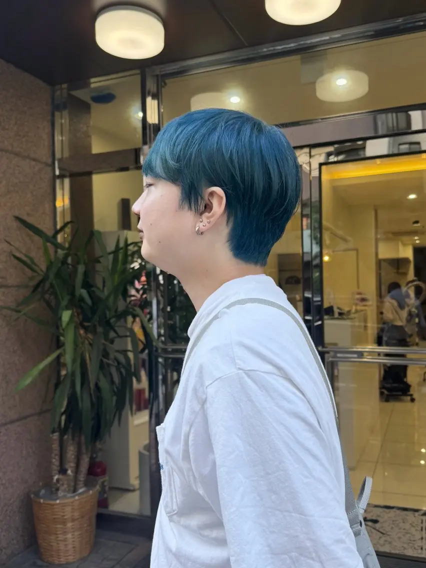 ショート カラー メンズ ブルーカラー Seeknext // Rukaのヘアスタイル