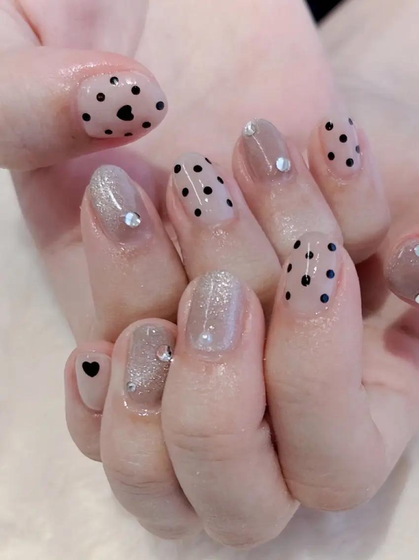 ネイル ドット ガーリー ハンドネイル 心斎橋Salon Epokkuのネイルデザイン