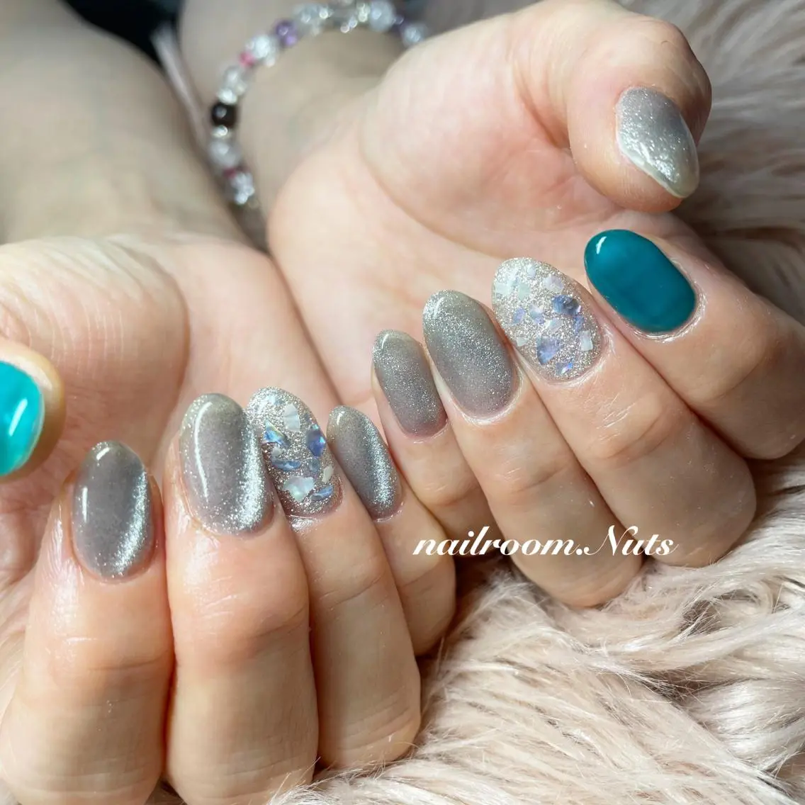 ネイル マグネットネイル ハンドネイル nailsalon Nutsのネイルデザイン