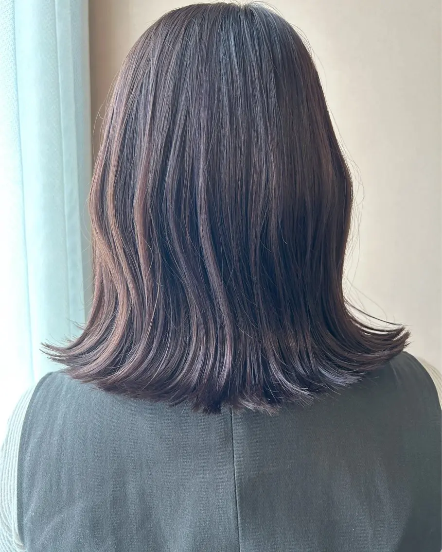 ミディアム カラー アッシュ ブリーチ ラベンダーカラー ラベンダーアッシュ ブリーチなしカラー hubhair レイヤー/透明感のヘアスタイル