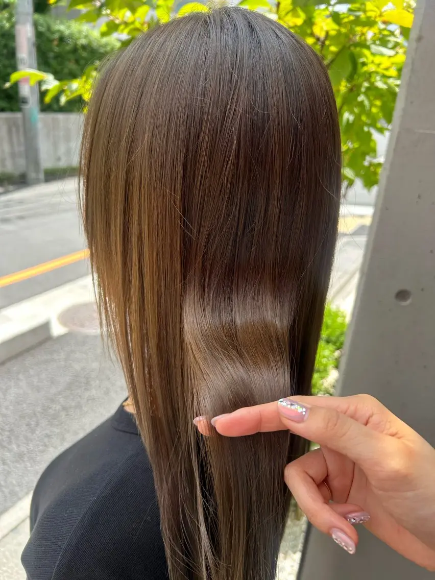 ロング カラー 透明感カラー 浅倉栞 /透明感カラーのヘアスタイル