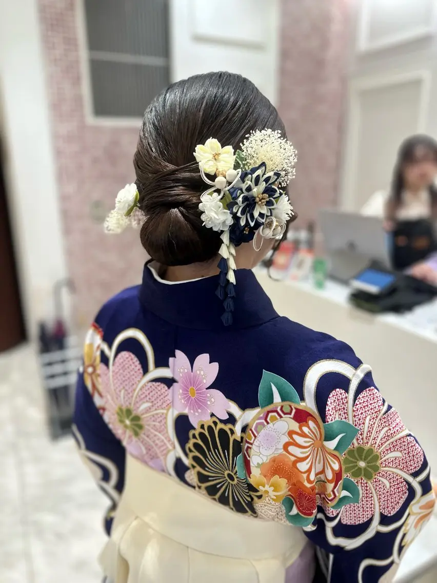 ヘアアレンジ ハーフアップ ツインテール 結婚式・ブライダル 着付け 韓国カラーお任せ❤️ アサコサユリ🎀の眉毛・アイブロウイメージ