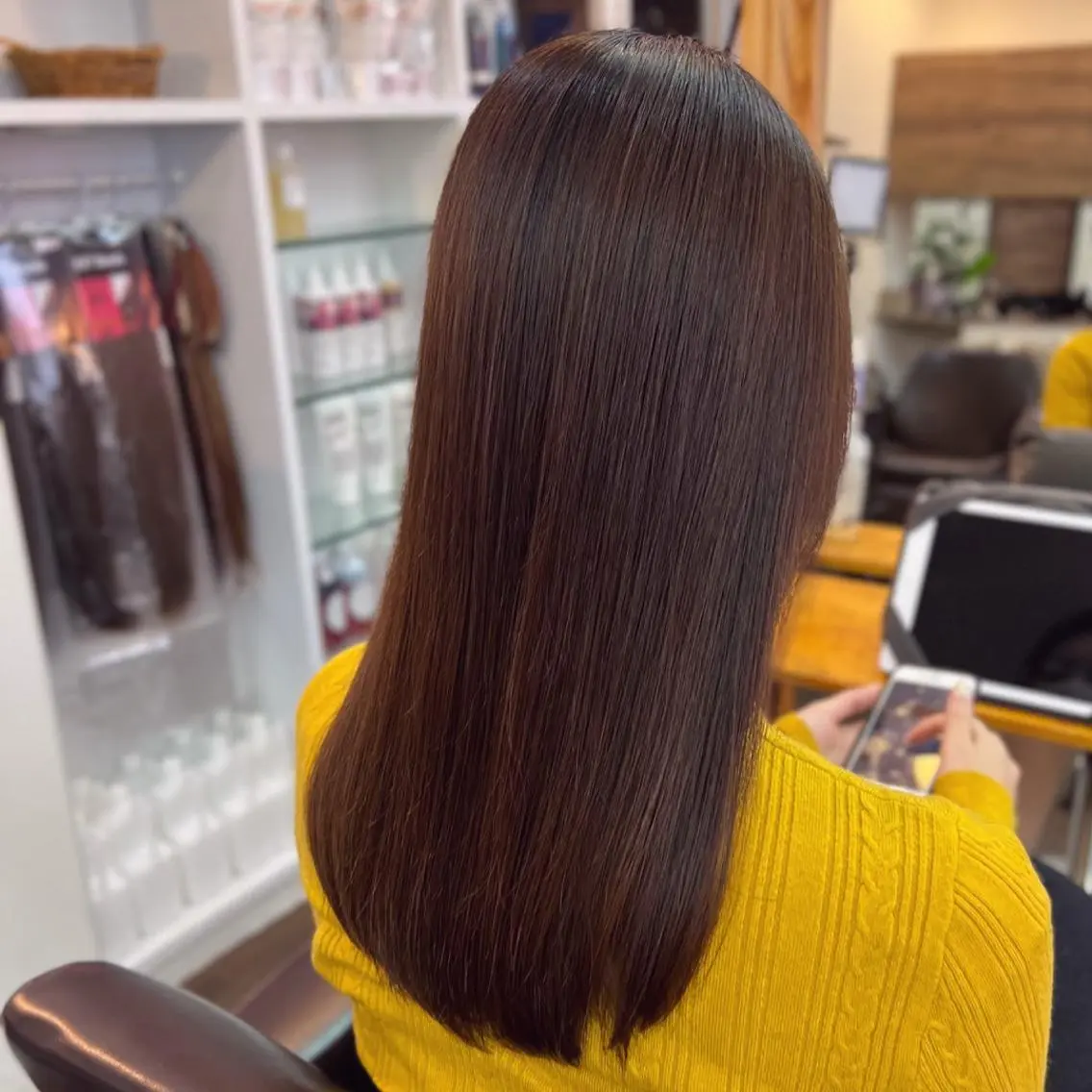 ミディアム カラー ✅似合わせ レイヤーカット梅澤徹のヘアスタイル