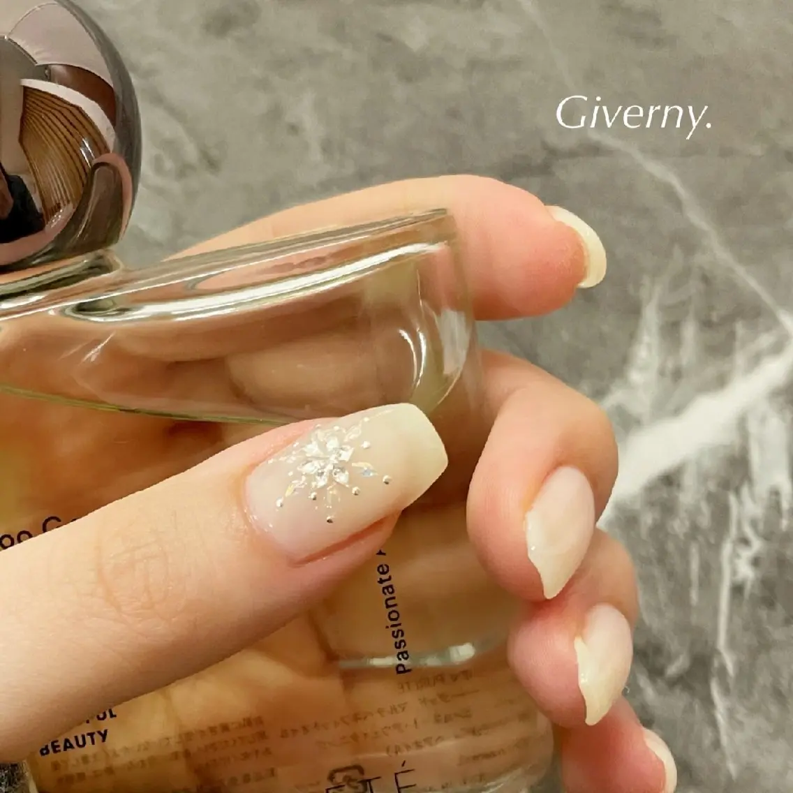 ネイル 冬ネイル ハンドネイル Giverny .のネイルデザイン