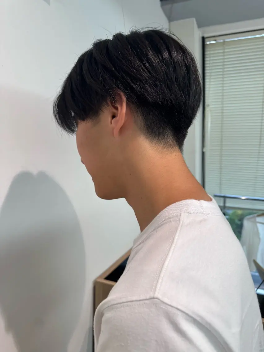 メンズ メンズデザインカット メンズウルフカット ウルフカット 顔周りレイヤー /kokoro🦮のヘアスタイル