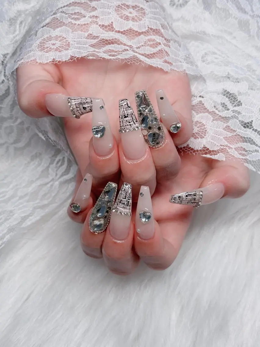 ネイル オーロラネイル フレンチネイル ジェルネイル ハロウィン キラキラネイル H.baby Nail Salonのネイルデザイン
