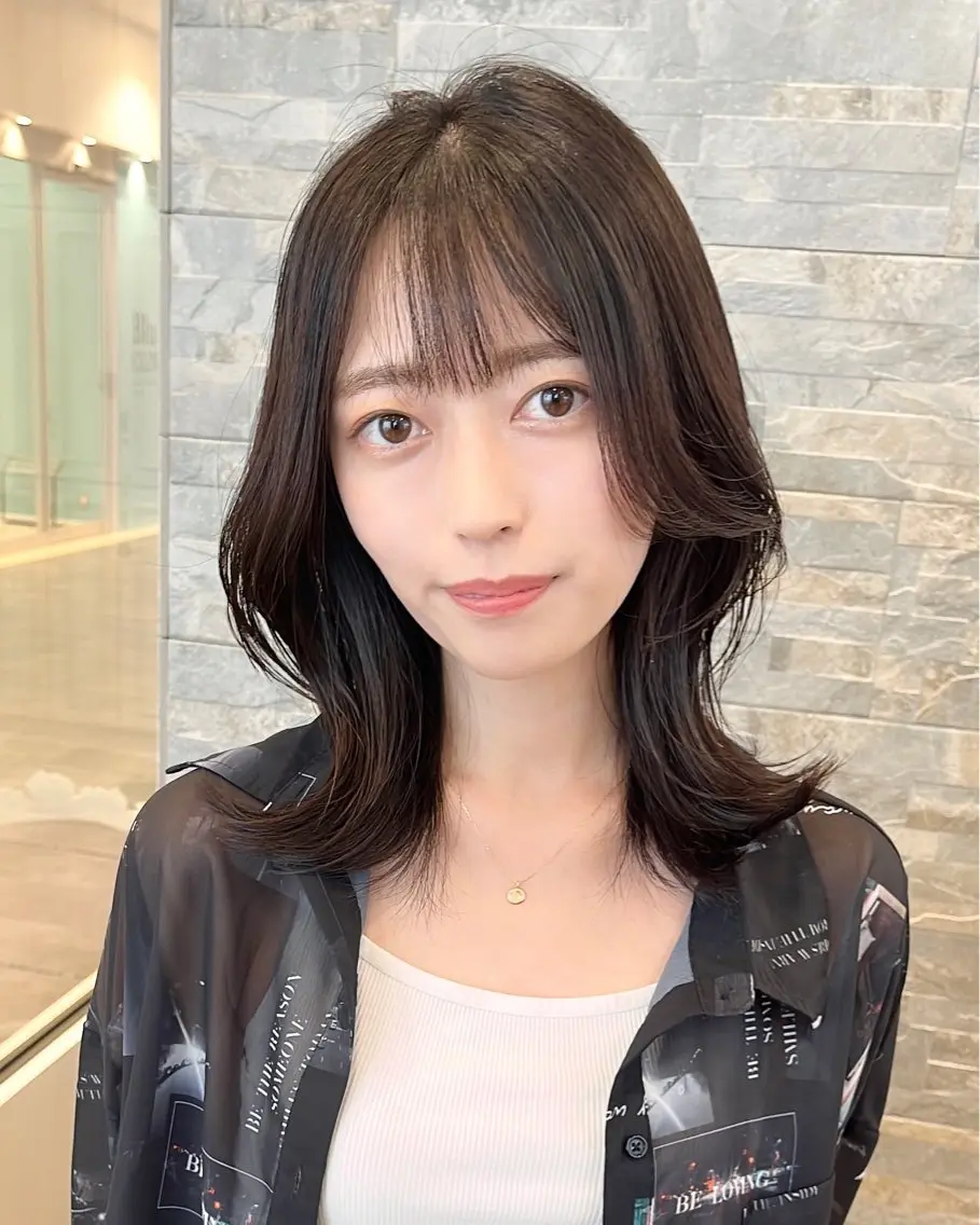 ミディアム 韓国風ヘア レイヤーカット 大阪ウルフカット 🐺デザインカラーのヘアスタイル