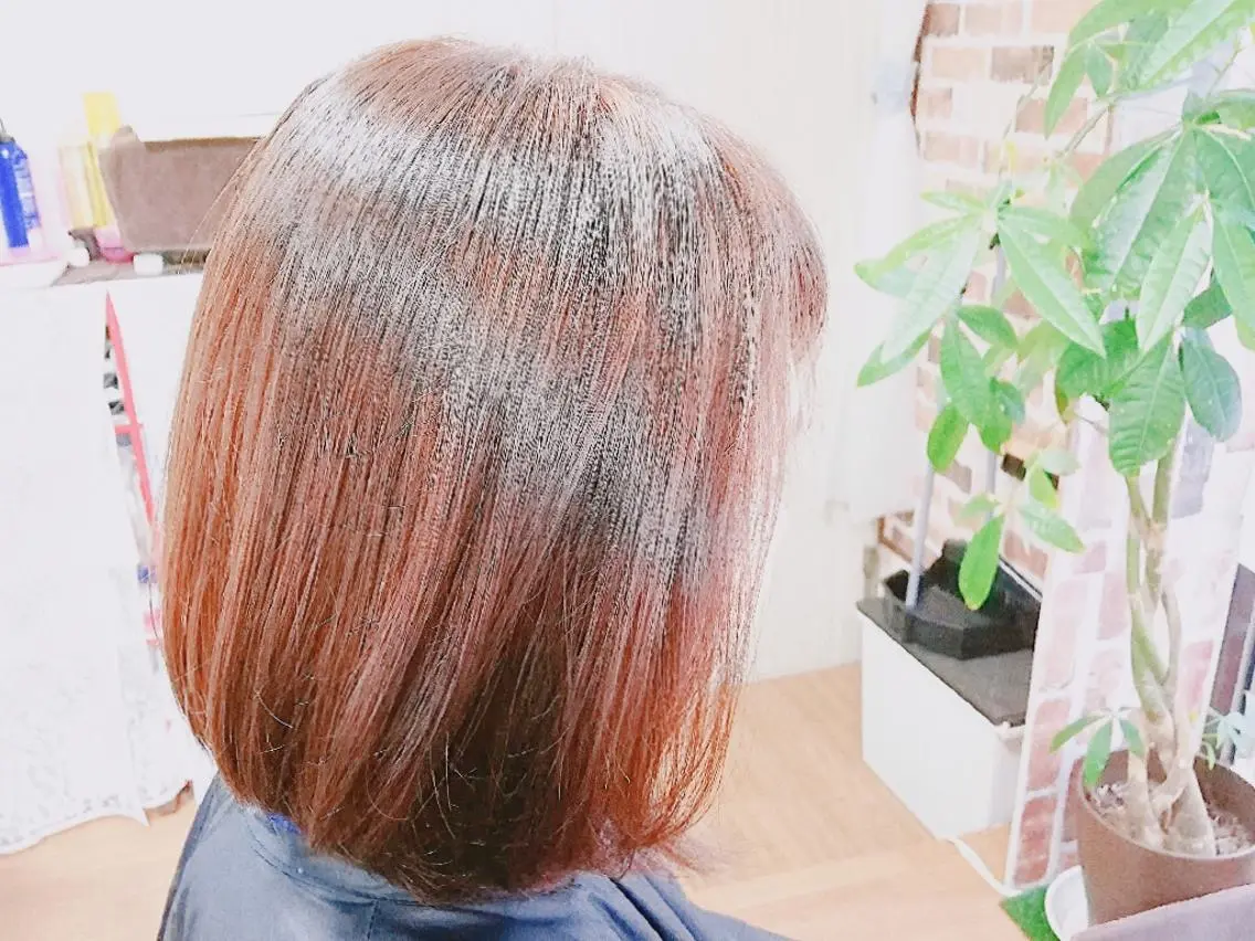 カラー バレイヤージュ ベージュカラー グラデーションカラー 小林　ローズパープル カット＆カラー美容室のヘアスタイル