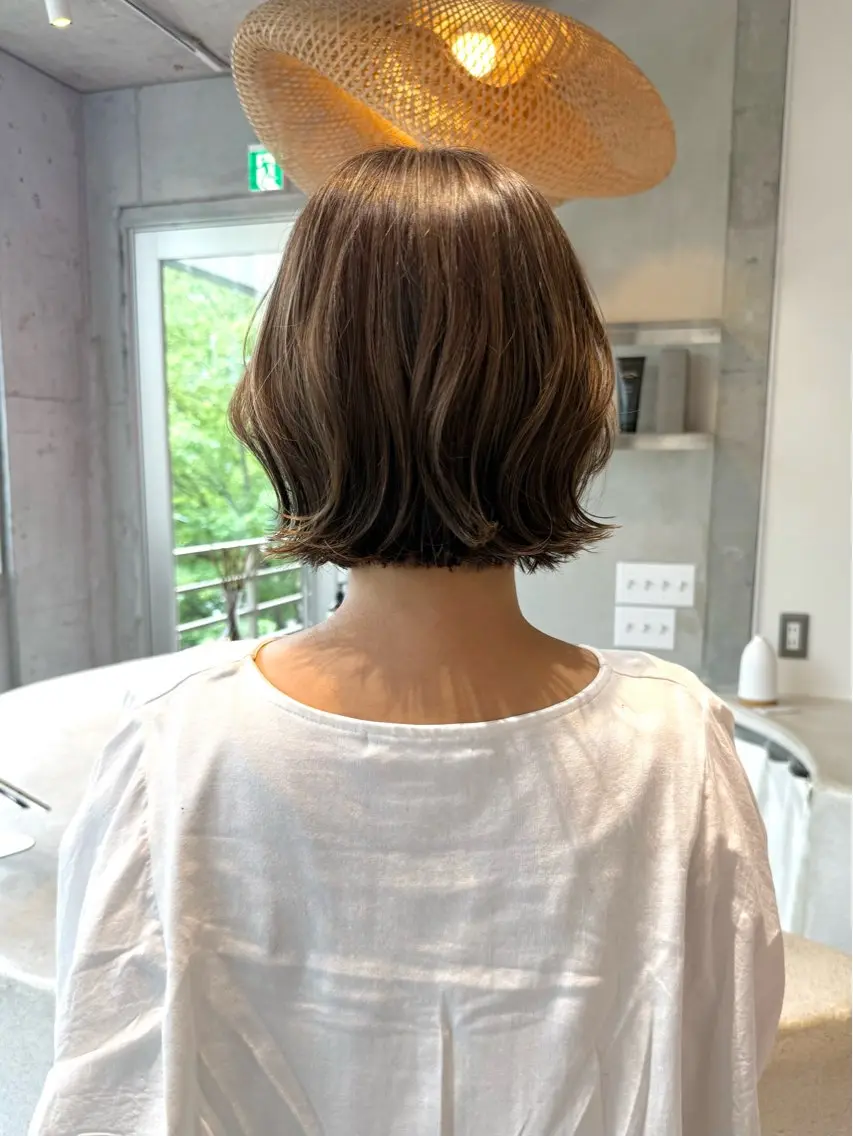 ミディアム カラー 中林 友梨のヘアスタイル