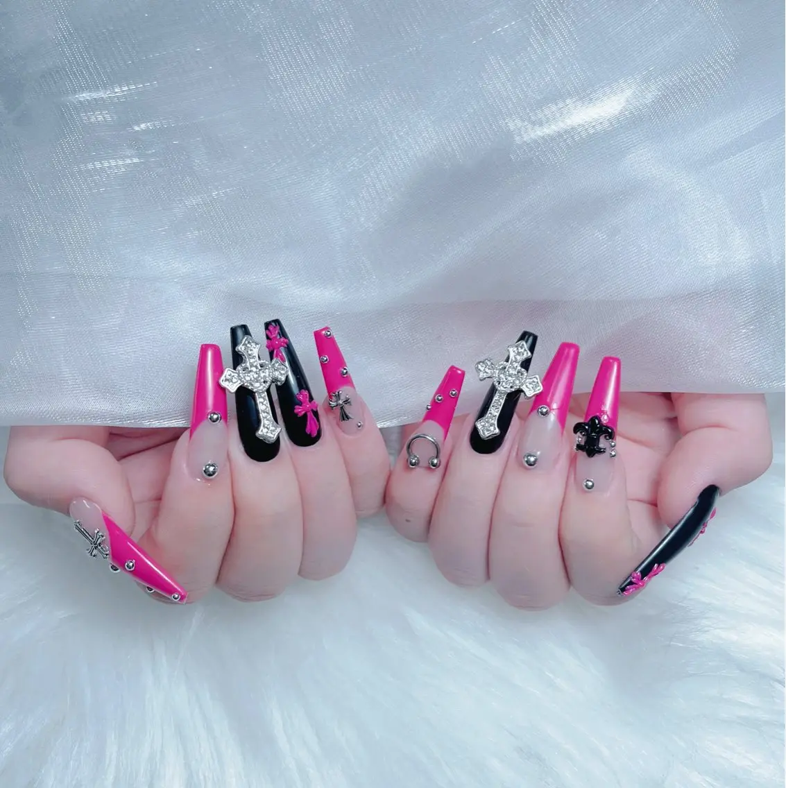 ネイル オーロラネイル クリアネイル フラッシュネイル ジェルネイル グラデーション ハンドネイル Amee Nail Salonのネイルデザイン