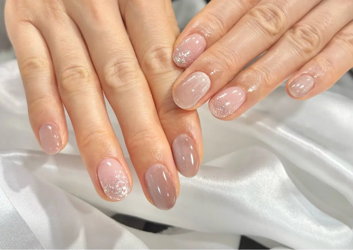 ネイル ラメ(グリッター) ミラーネイル 持ち込み オフィスネイル ハンドネイル nailsister まゆのネイルデザイン
