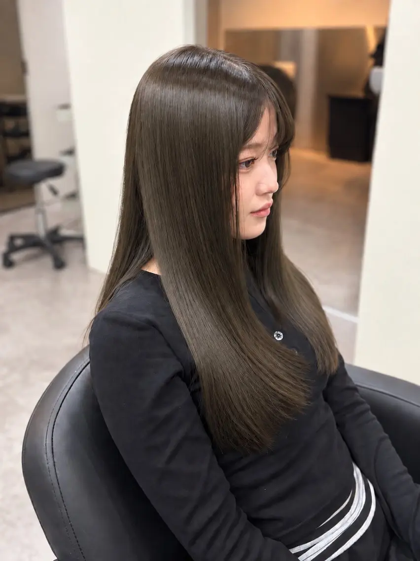 ロング カット ヘアカラー トリートメント 🫧とぅるん艶髪🫧 透明感カラー×猿渡のヘアスタイル