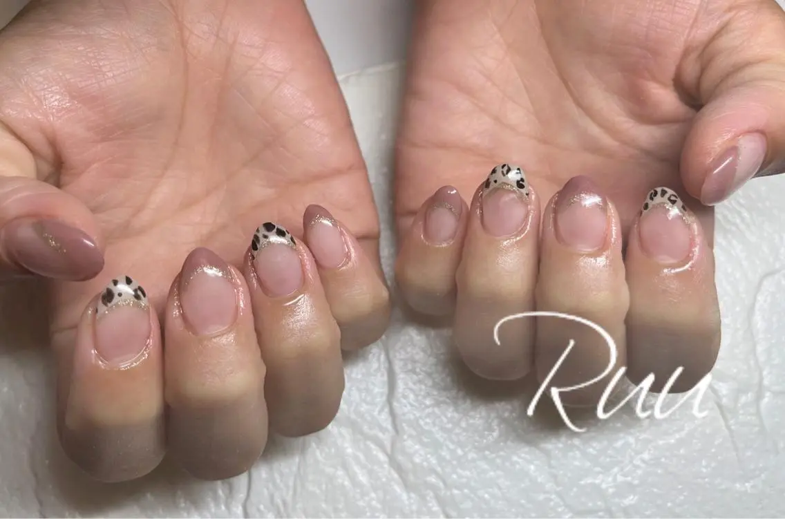 ネイル アニマル柄 アートネイル フットネイル フレンチネイル キラキラネイル Nail salon Ruuのネイルデザイン