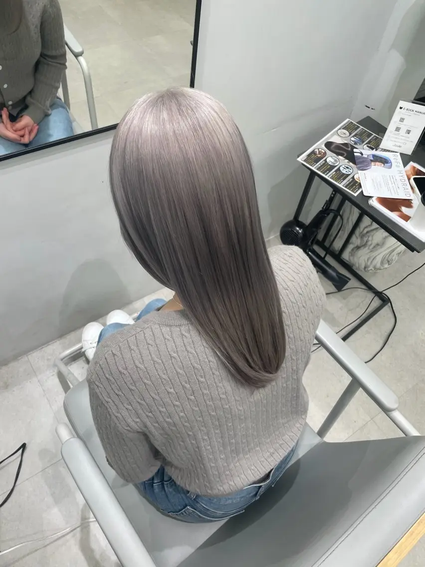 ミディアム カット トリートメント 丸岡 成穂のヘアスタイル