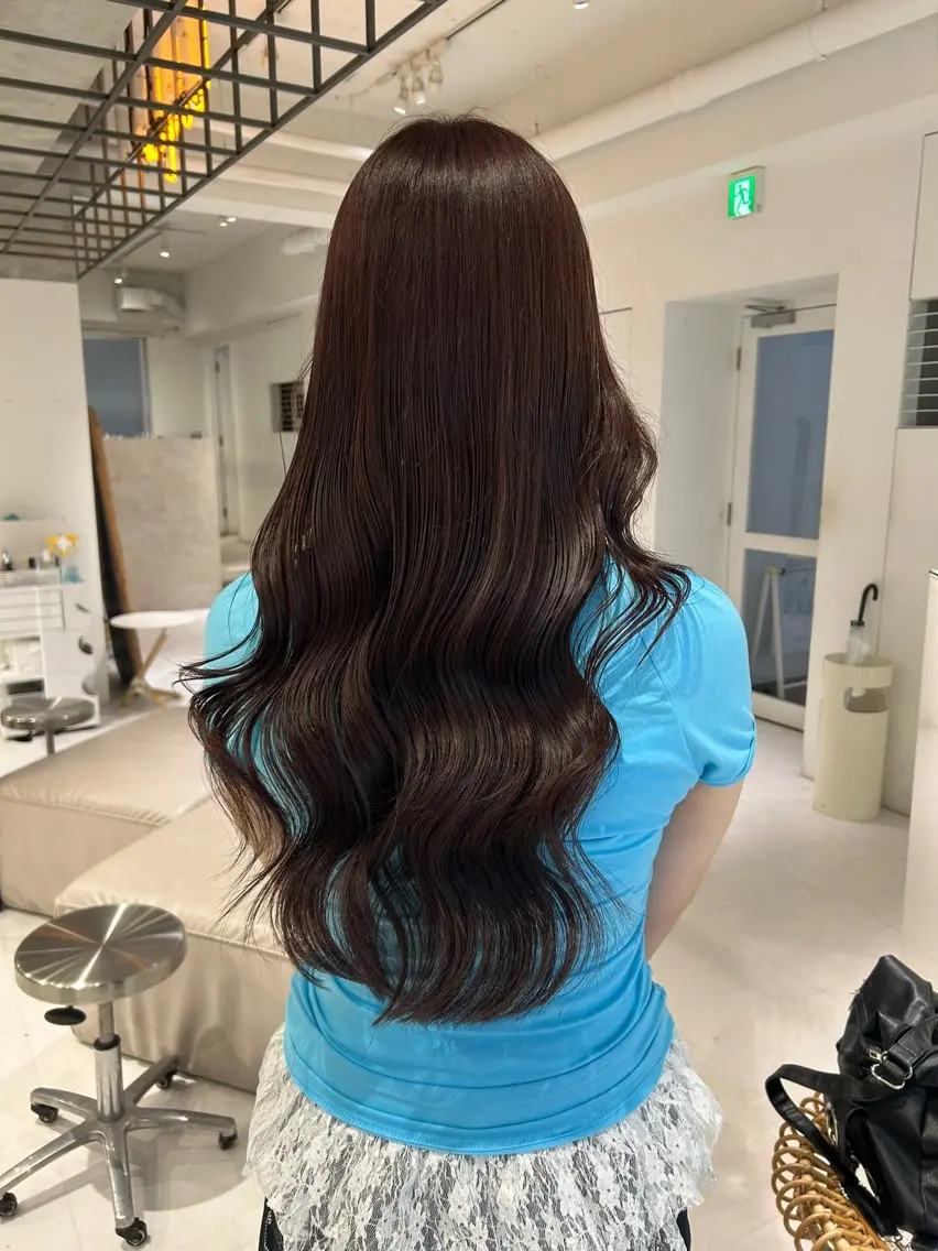 ロング ヘアカラー natsumi ⠀のヘアスタイル