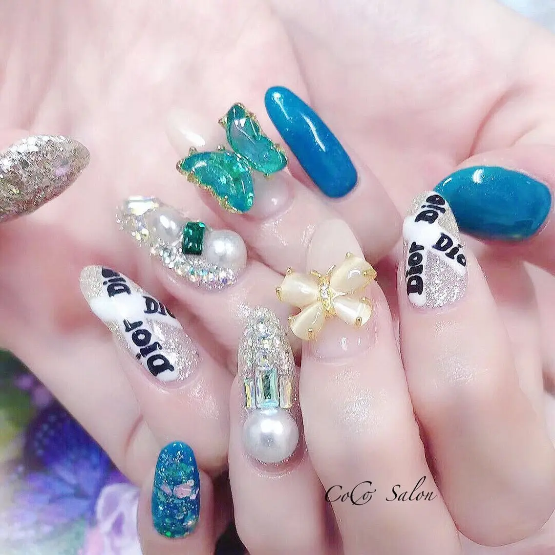 ネイル ブルー 長さ出し ジェルネイル ホログラムネイル キラキラネイル CoCoSalon ネイル/まつ毛予約のネイルデザイン