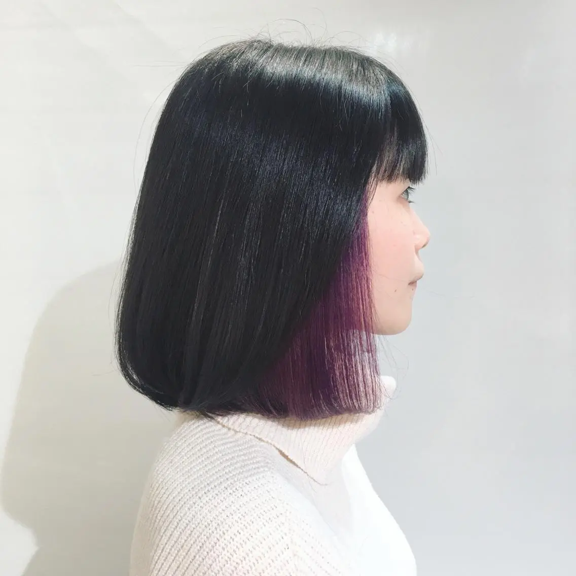 ミディアム カラー ヘアアレンジ ブリーチ インナーカラー 柔らか垢抜けｶﾗｰと ｶｯﾄ🫧ASUKAのヘアスタイル