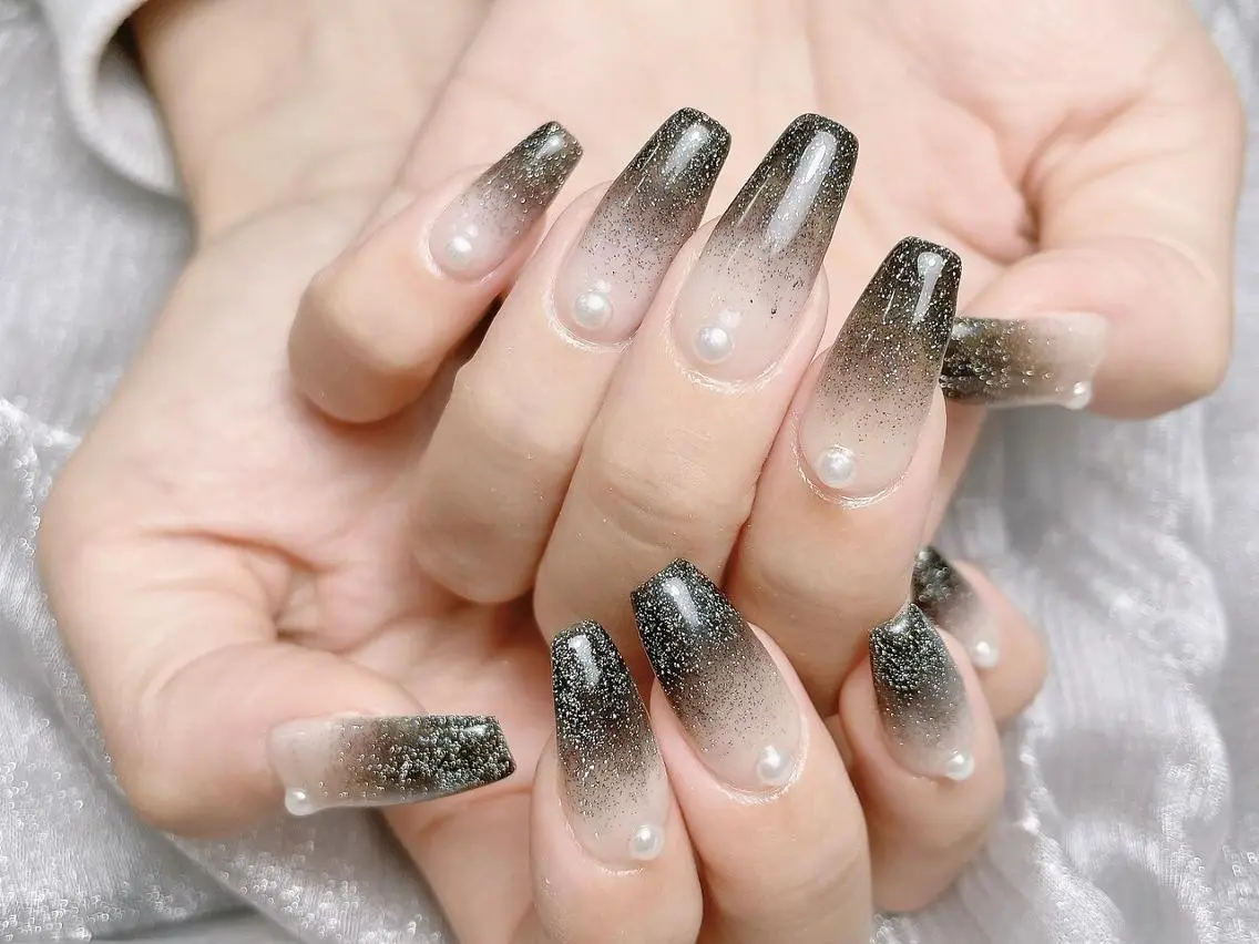 ネイル Elegantトウ ショウレイのネイルデザイン