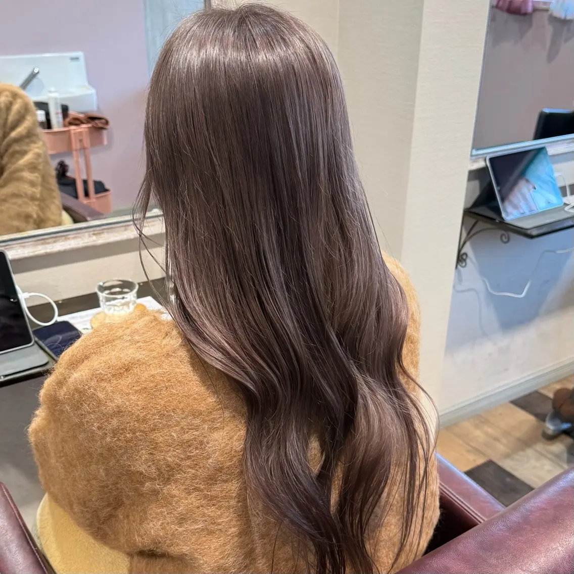 ロング カラー 柔らかいbeige ¦韓国¦🩰マユ🩰のヘアスタイル